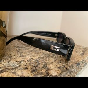 Gucci black vintage sunglasses